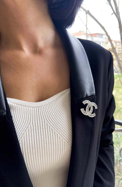 Chanel Brooch Elegant 925 Sterling Silver with Sparkling Zircon Stone - Timeless Glamour - Tracesilver