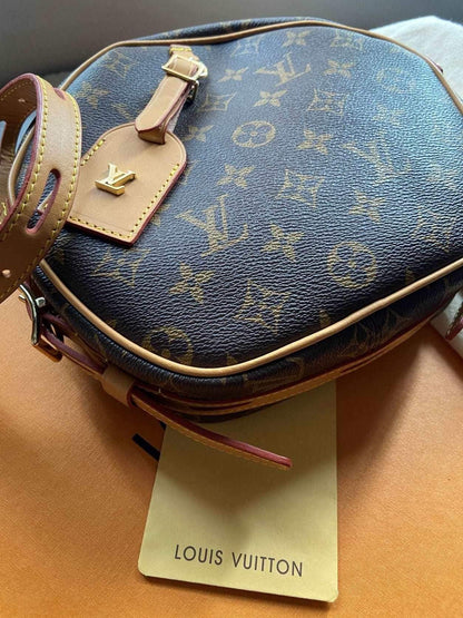 Louis Vuitton BOITE CHAPEAU SOUPLE Mm Handbag LVV - Tracesilver