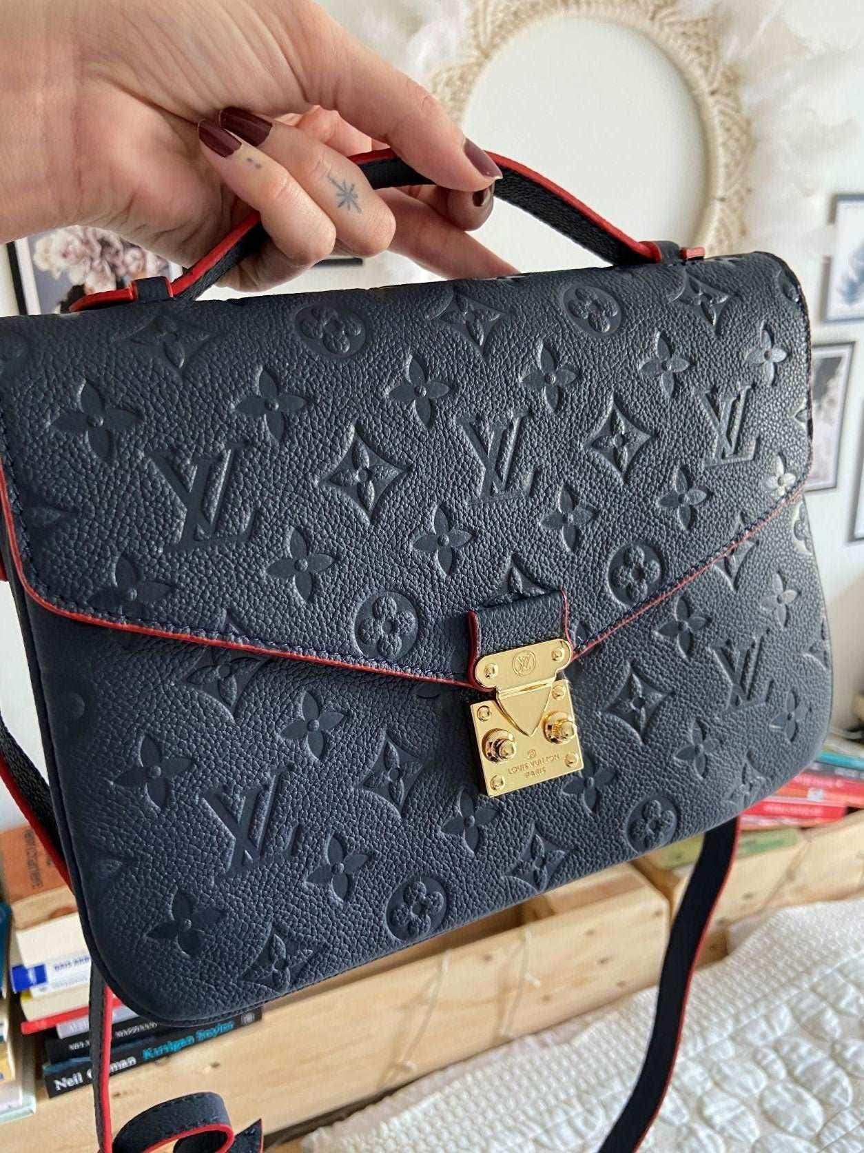 Louis Vuitton Empreinte Pochette Metis in Marine Rouge Crossbody Handbag LVV - Tracesilver