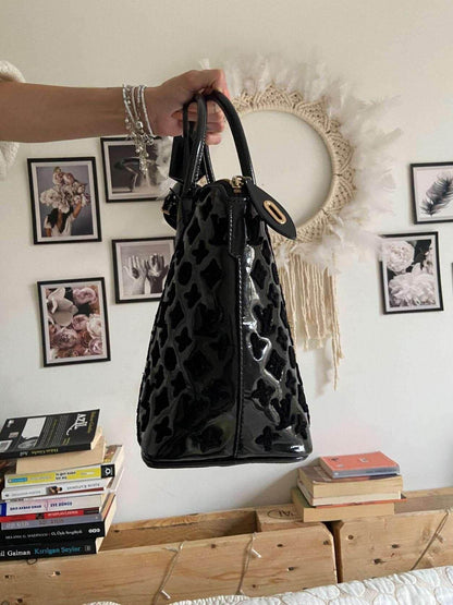Louis Vuitton Limited Edition Monogram Vernis Fascination Lockit Bag - Tracesilver