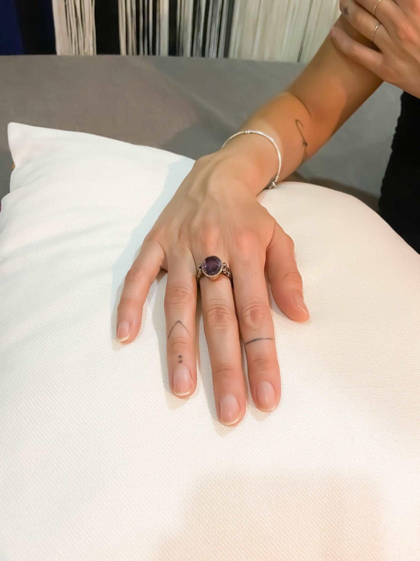 Amethyst Natural Stone 925 Sterling Silver Handmade Ring, Amethyst JewNatural Amethyst stone desing women's ring made with 925 sterling hand workmanship.it is completely handcrafted and design. Stone cutting and all our equipment used Amethyst Natural Stone