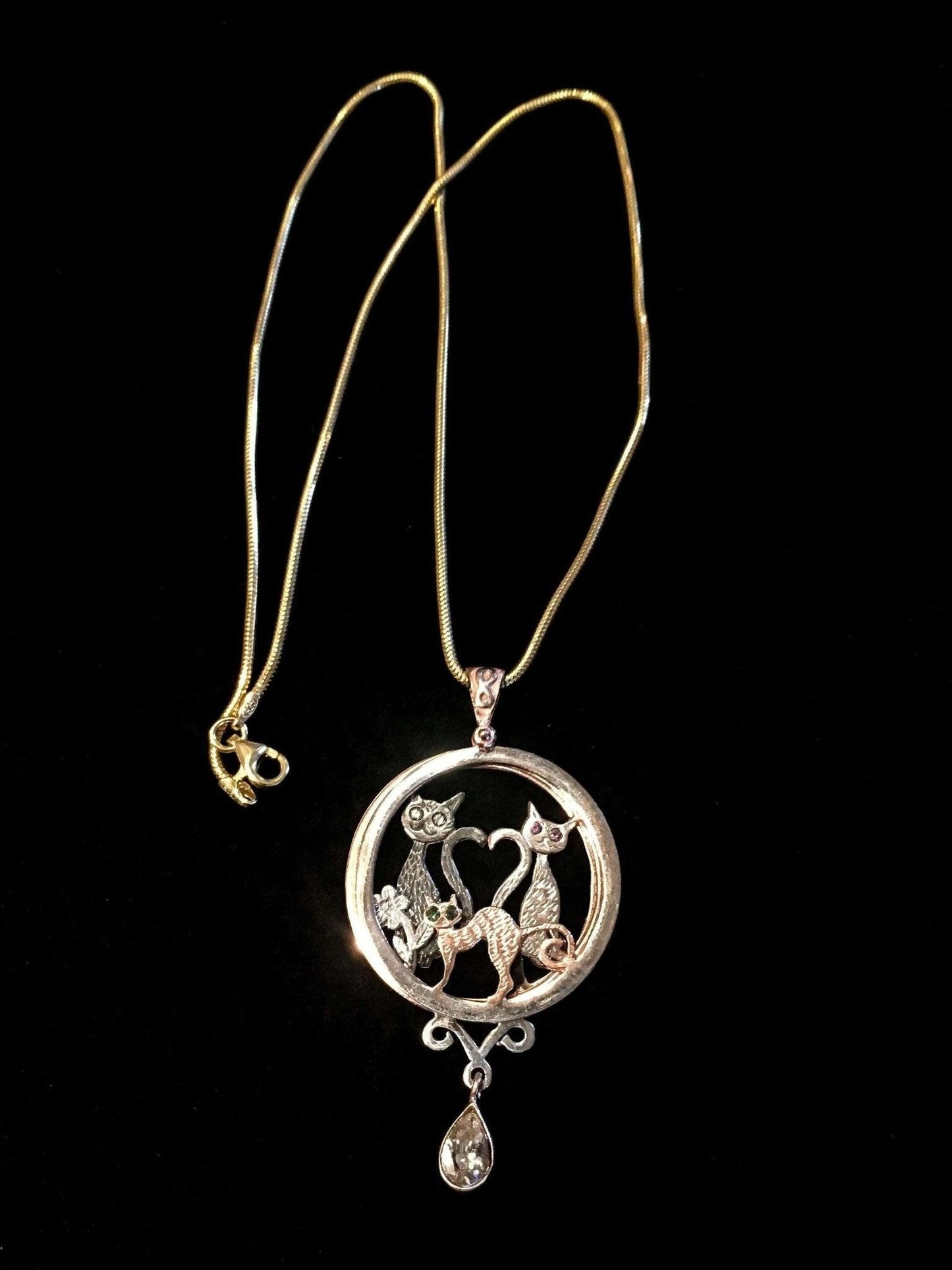 Cat Family Custom Design Pendant, 925 Sterling Silver Animal Necklace,İz Silver are in front of you with a specially designed necklace. Our cat family, which is worked with 925 sterling silver. Our necklace, which is designed and produCat Family Custom Design Pendant