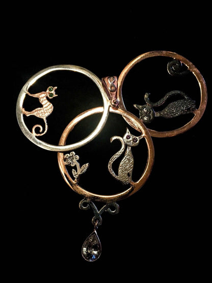Cat Family Custom Design Pendant, 925 Sterling Silver Animal Necklace,İz Silver are in front of you with a specially designed necklace. Our cat family, which is worked with 925 sterling silver. Our necklace, which is designed and produCat Family Custom Design Pendant