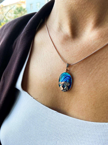Cat Necklace 925 Sterling Silver Blue Abalone Gemstone Pendant, Animal925 sterling sterling silver and complety Handmade, decorated with abalone shell stone and produced by our masters. Inspired by the Cats in Love theme, we combine itCat Necklace
