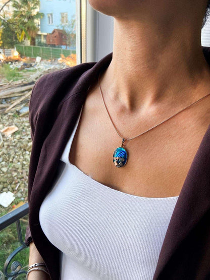 Cat Necklace 925 Sterling Silver Blue Abalone Gemstone Pendant, Animal925 sterling sterling silver and complety Handmade, decorated with abalone shell stone and produced by our masters. Inspired by the Cats in Love theme, we combine itCat Necklace