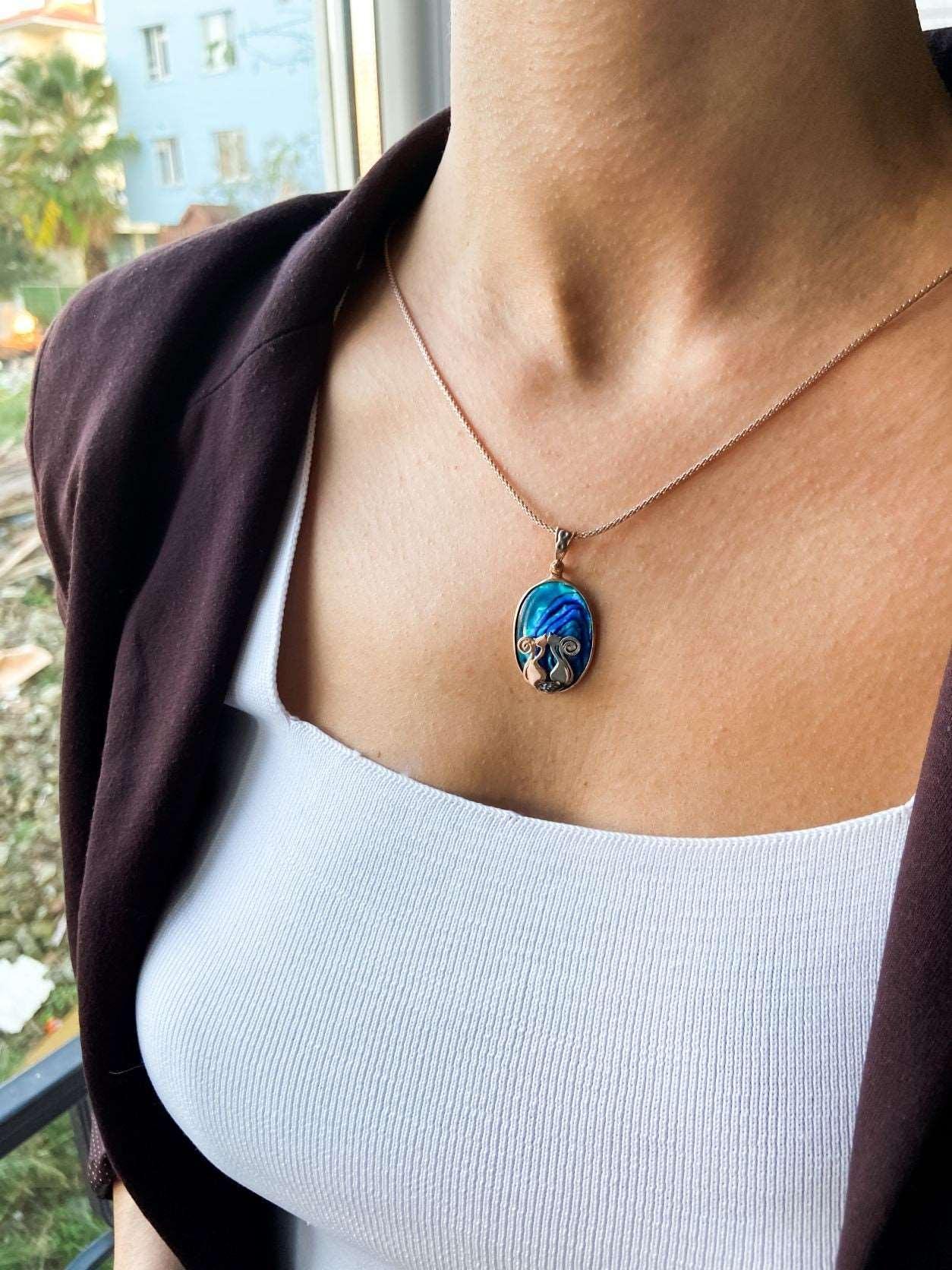 Cat Necklace 925 Sterling Silver Blue Abalone Gemstone Pendant, Animal925 sterling sterling silver and complety Handmade, decorated with abalone shell stone and produced by our masters. Inspired by the Cats in Love theme, we combine itCat Necklace