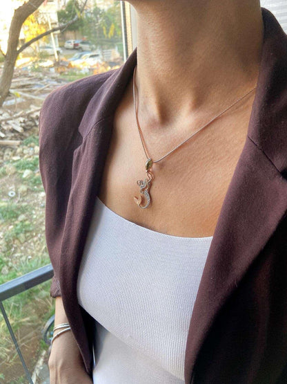 Citrine Stone Mermaid Jewelry Natural Citrine Stone Necklace For Women925 Sterling Silver A beautiful mermaid is swimming up to the surface, carrying a Natural Citrine Stone as a gift from the deep sea to the land world.
These speciallCitrine Stone Necklace