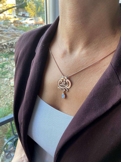 Custom Design Family Moonstone Necklace For Women, 925 Sterling Silver925 Sterling Silver Rose Gold Custom Design Family Moonstone Necklace For Women.
It is special for our customers who want to present a different gift to their loved Custom Design Family Moonstone Necklace