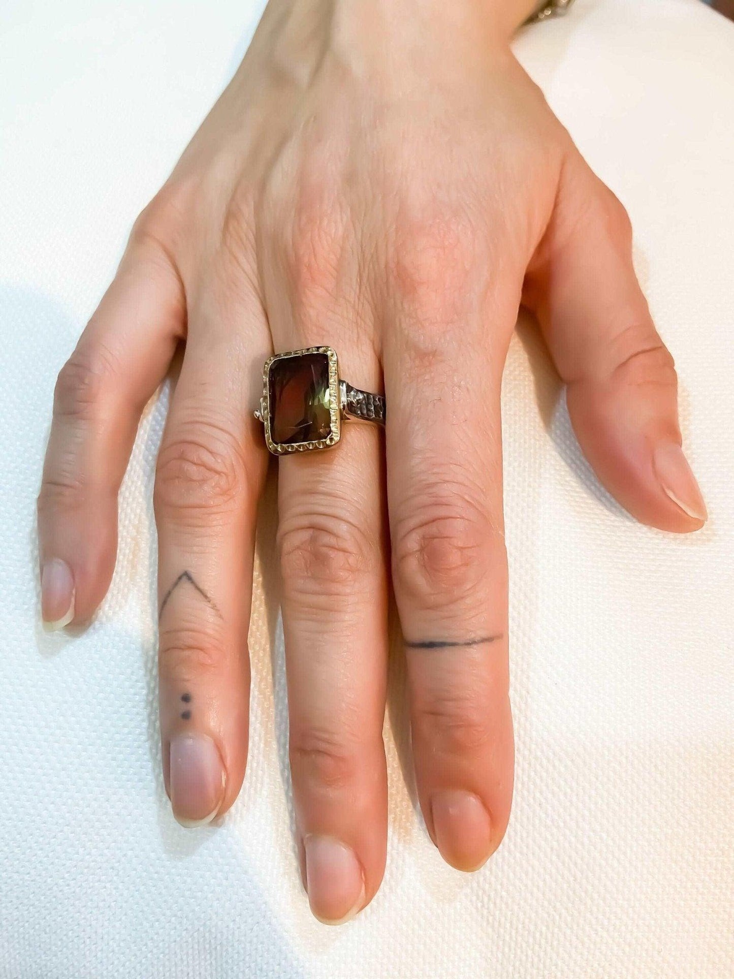 Diaspore Zultanite Stone Ring, 925 Sterling Silver Handmade Diaspore ZNatural Diaspore Zultanite stone desing women's ring made with 925 sterling hand workmanship.it is completely handcrafted and design. Stone cutting and all our equipDiaspore Zultanite Stone