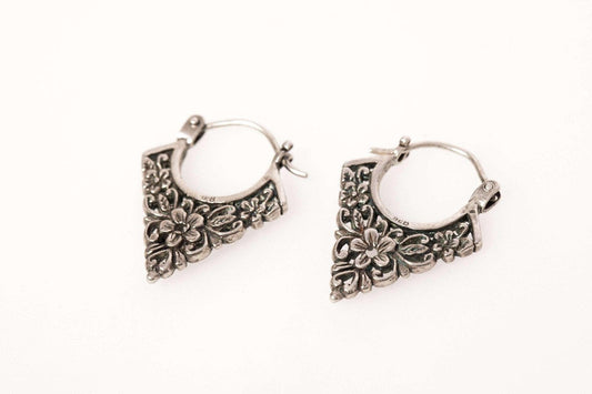 Filigree Handmade 925 Sterling Silver Earrings, Filigree Jewelry For WOur handcrafted 925 sterling silver earrings with filigree workmanship. design and production belongs to us. It was produced by our Syriac master. You can see the woFiligree Handmade 925 Sterling Silver Earrings