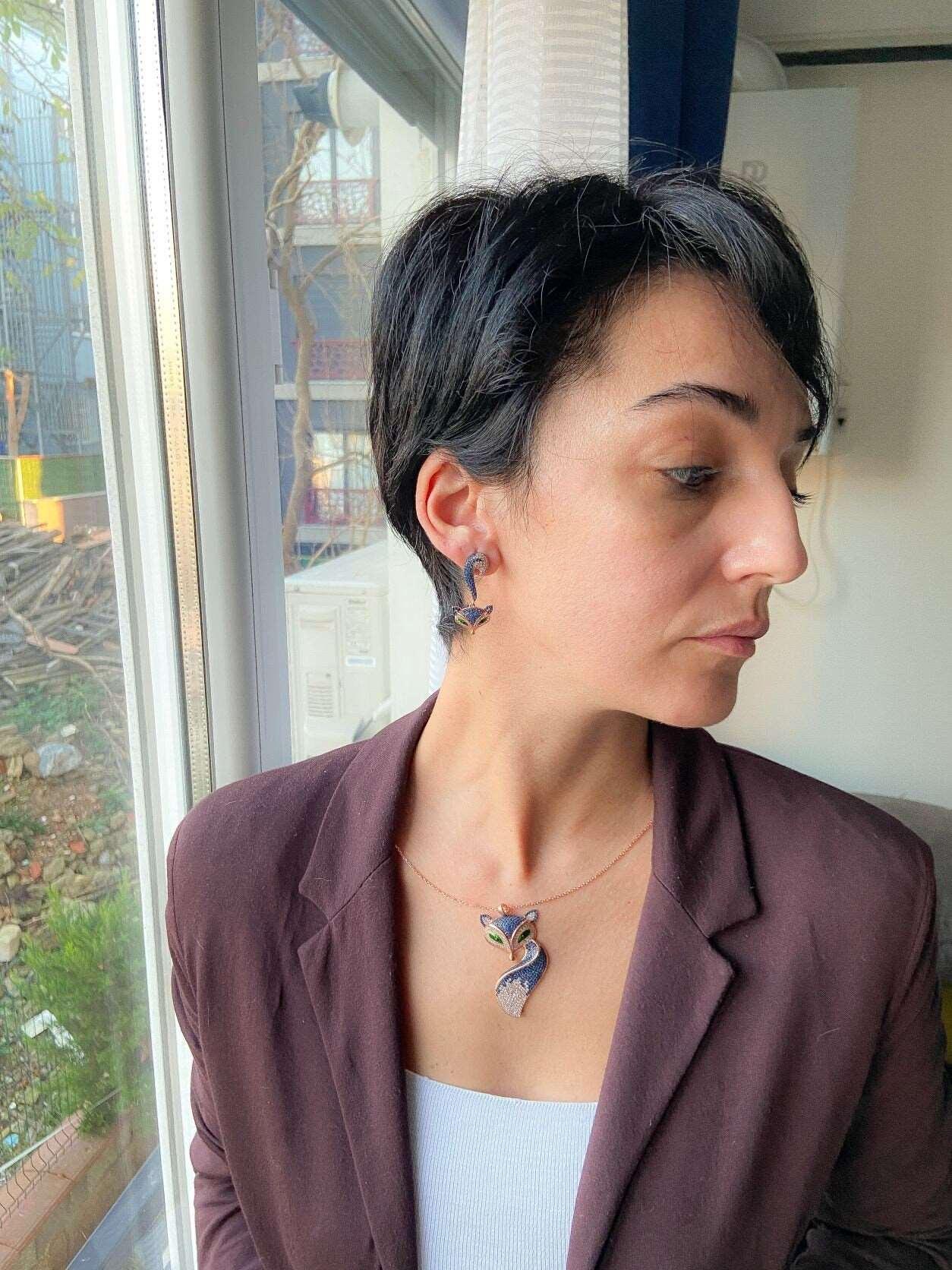 Fox Necklace Animal Jewelry Necklace For Women, Fox Pendant For Her, GOur 925 sterling silver fox necklace are a design belonging to our brand. They are designed and produced by our masters with zircon stones and are completely handcraFox Necklace