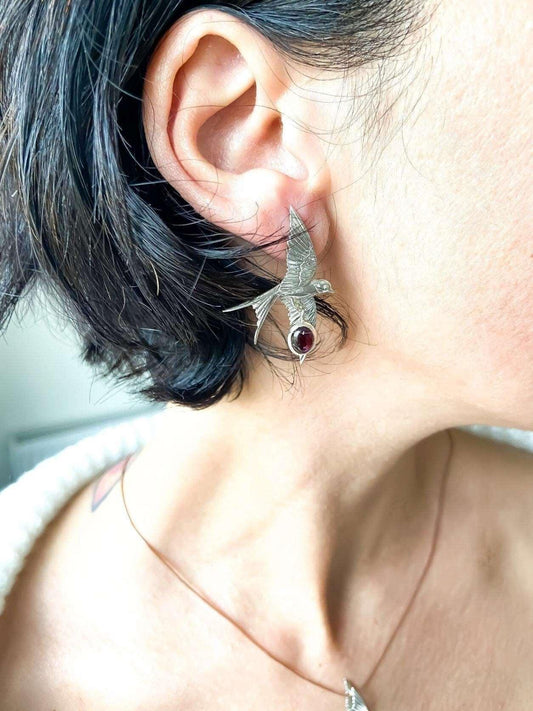 Garnet Stone Sparrow Silver Stud Earrings, Handmade Sparrow 925 SterliGarnet GemStone Our sparrow bird designs were designed by our design team. It is completely handcrafted by our craftsmen. They are movable wings whose wings can be uGarnet Stone Sparrow