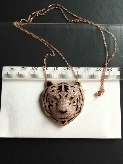 Leopard Head Emerald Eye Nacre Working Necklace,  Unique Desing HandmaOur Leopard Head is 925 sterling silver and it is completely handcrafted.Stone is zircon gemstone.
Eyes is Emerald. Nacre Working Handmade Study. Design production aLeopard Head Emerald Eye