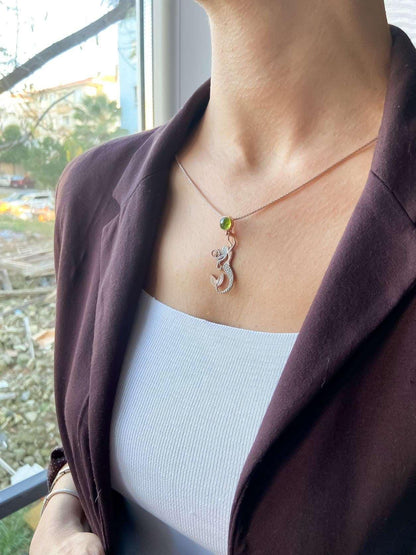 Mermaid First Quality Peridot Natural Stone 925 Sterling Silver NecklaMermaid peridot pendant Necklace. Designs were designed by our design team. It is completely handcrafted by our craftsmen. These completely special design earrings aMermaid First Quality Peridot