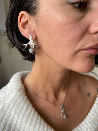 Moonstone Silver Sparrow Necklace, 925 Sterling Silver Handmade SparroMoonStone Our sparrow bird Necklace. Designs were designed by our design team. It is completely handcrafted by our craftsmen. These completely special design pendantMoonstone Silver Sparrow Necklace