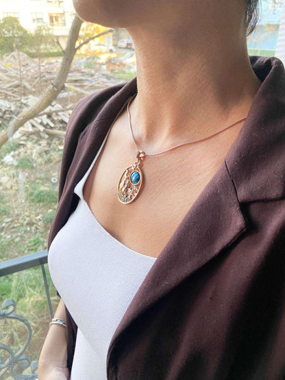 Mother Leading The Way Necklace Blue Abalone gemstone 925 Sterling Sil925 sterling sterling silver and complety Handmade, decorated with abalone shell stone and produced by our masters. Inspired by Mom and Son theme, we combine it withMother Leading The Way Necklace