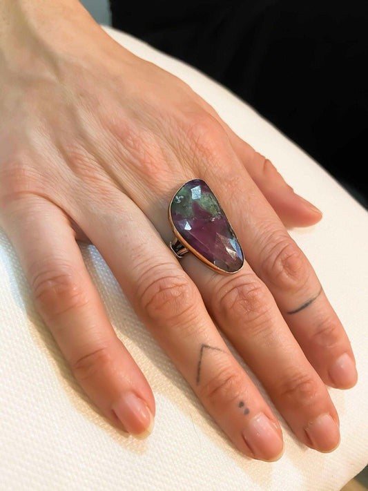 Root Ruby 925 Sterling Silver Handmade Ring, Ruby Natural Stone Ring FNatural Root Ruby stone desing women's ring made with 925 sterling hand workmanship.it is completely handcrafted and design. Stone cutting and all our equipment usedRoot Ruby 925 Sterling Silver
