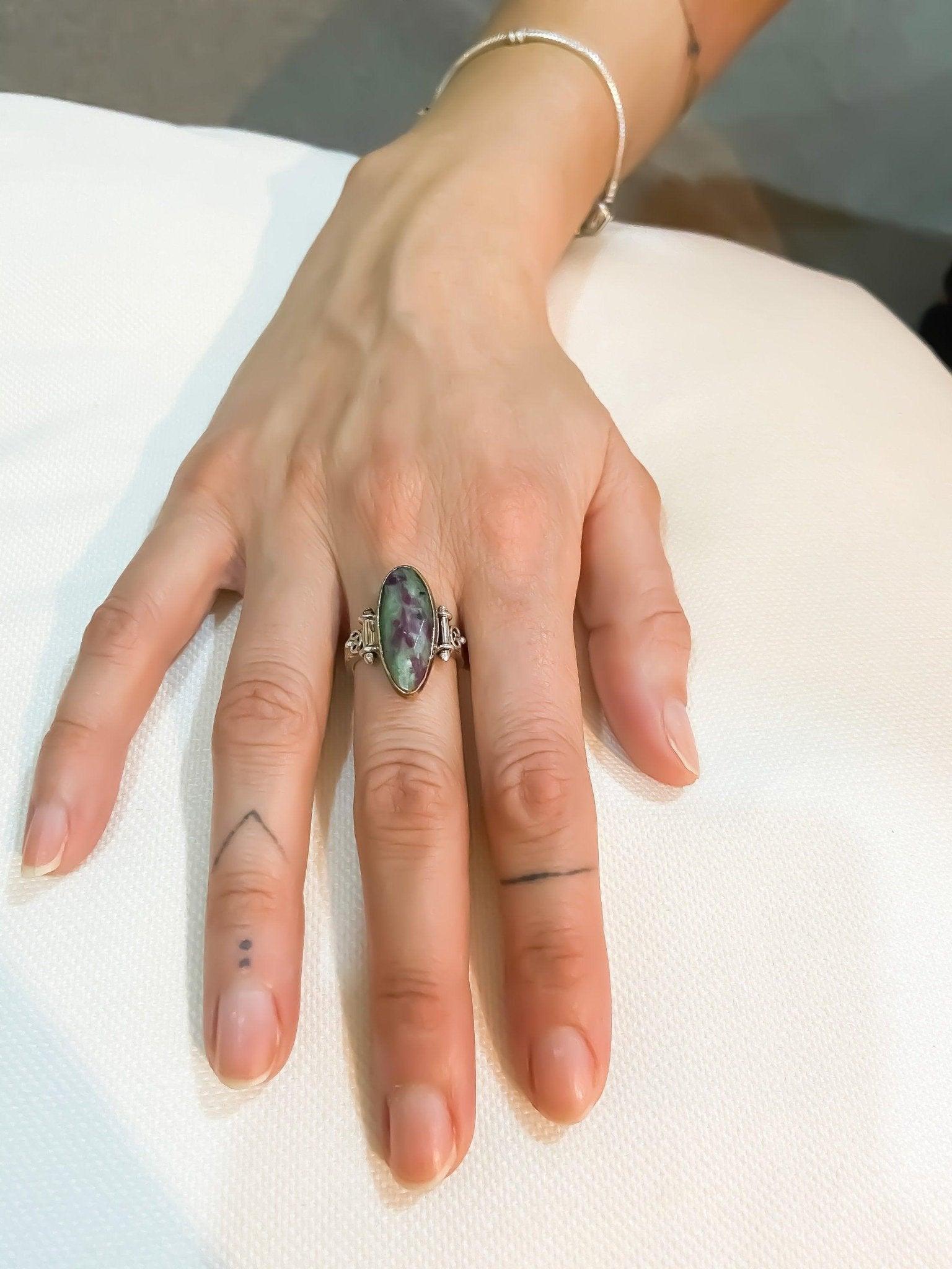 Ruby 925 Sterling Silver Handmade Ring, Ruby Natural Stone Ring For WoNatural Root Ruby stone desing women's ring made with 925 sterling hand workmanship.it is completely handcrafted and design. Stone cutting and all our equipment usedRuby 925 Sterling Silver